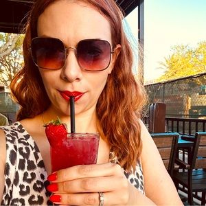 Meet your Posher, Megan